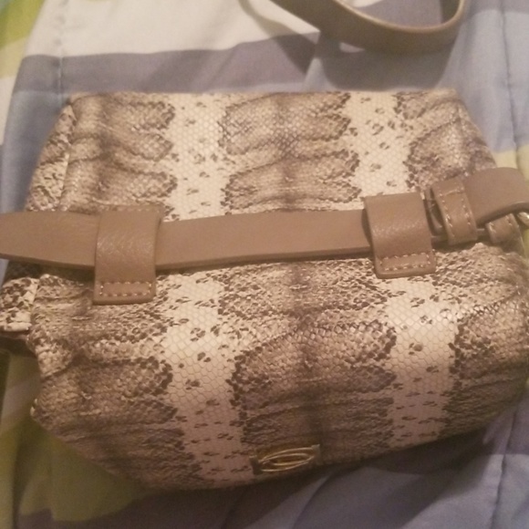 Snakeskin waistbag - Picture 3 of 3